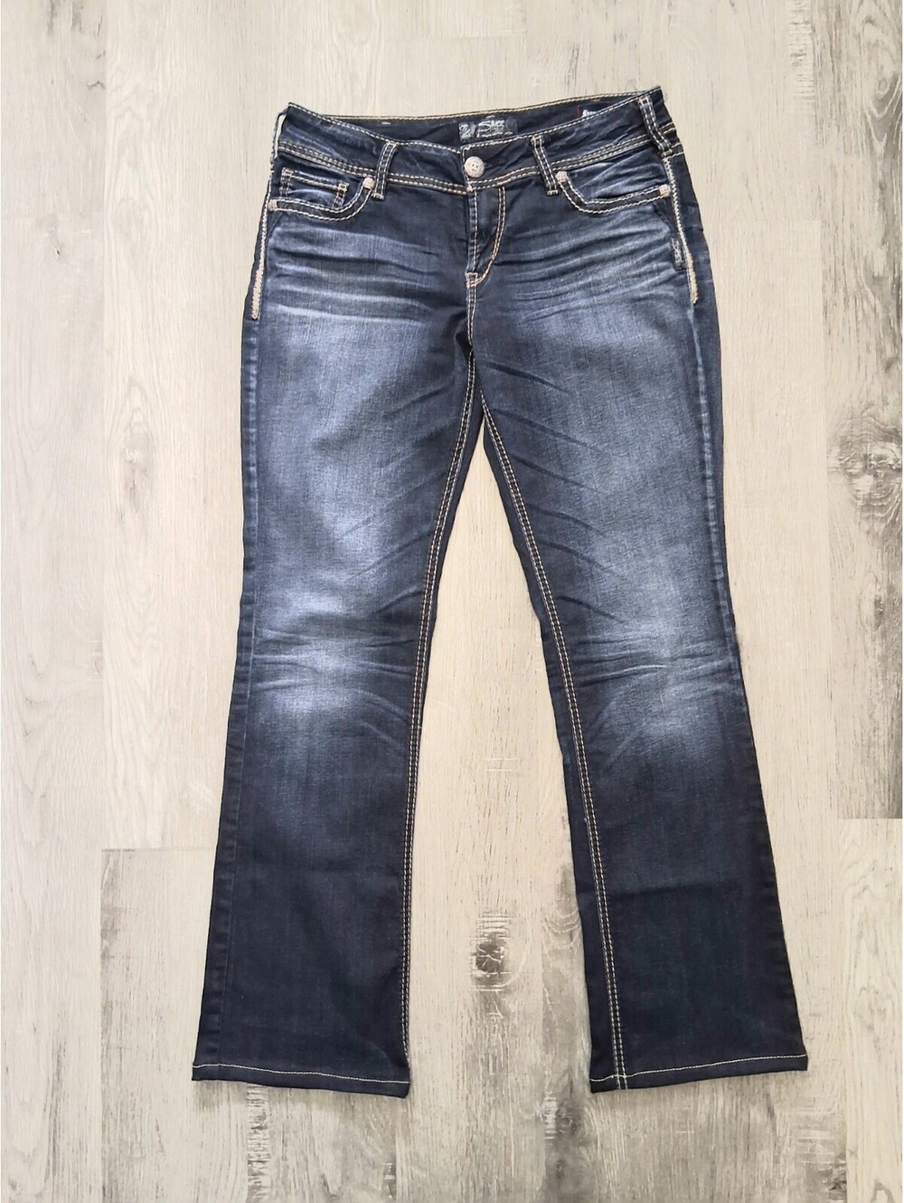 Silver Jeans Suki Womans 10, 31x30 Slim Mid Rise Boot Cut Blue Denim Curvy Jeans
